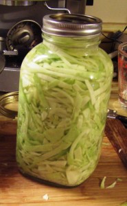 sauerkraut in mason jar