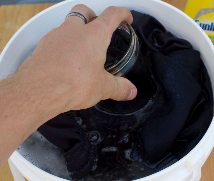 Hand Washing Laundry in a Bucket | Five Gallon Ideas