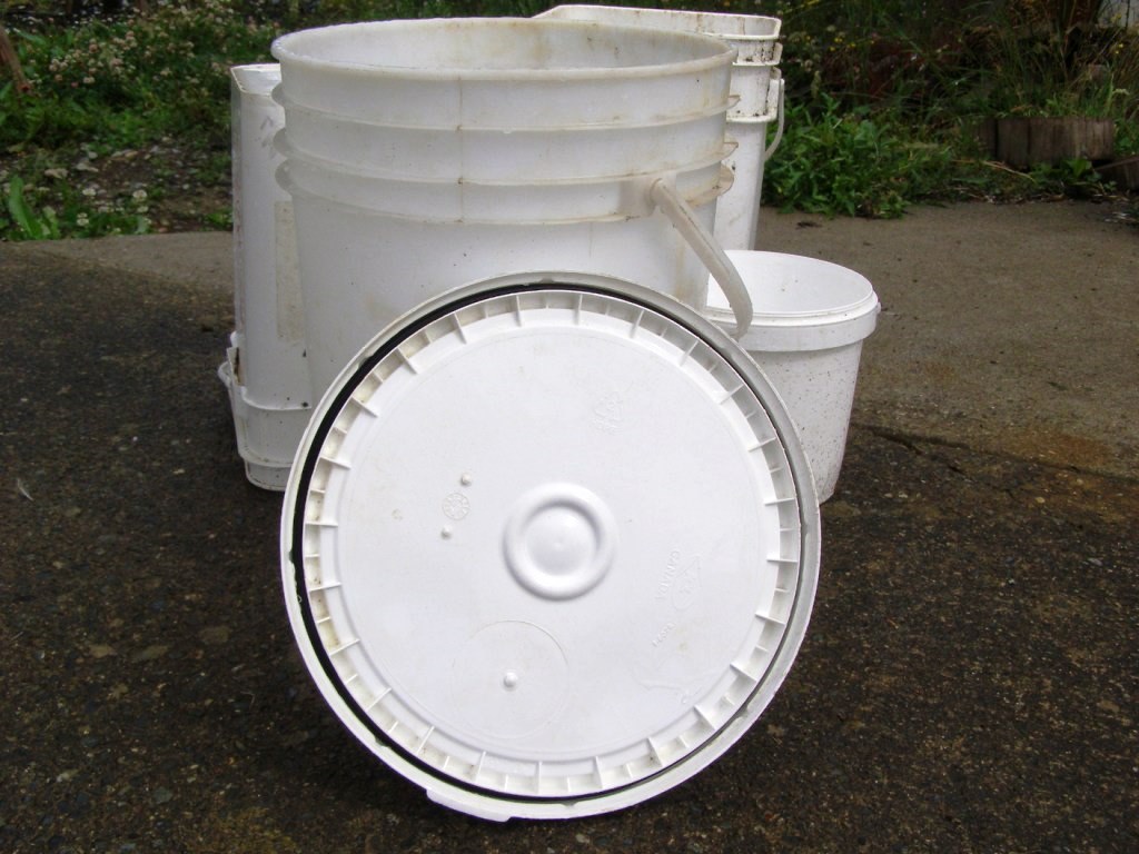 snap lid with rubber seal
