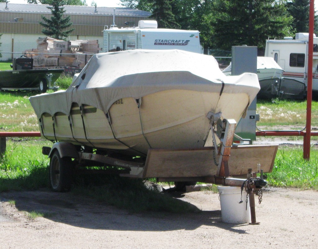 big-boat-on-trailer-block-bucket
